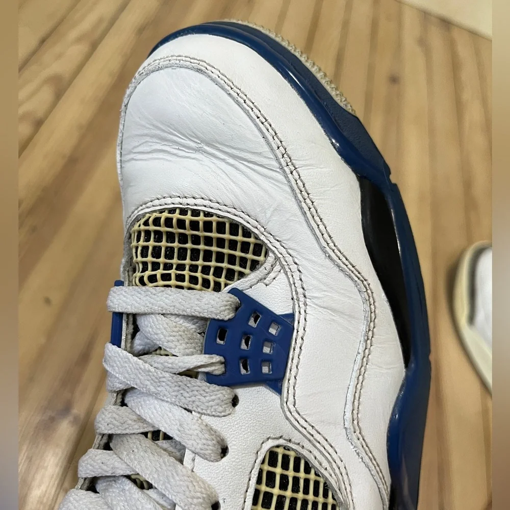 Air Jordan 4 Motorsport Retro Mens Sneaker size 8.5 athletic streetwear shoe